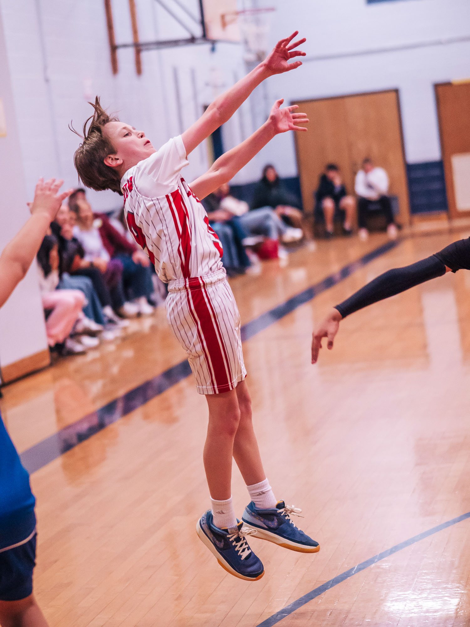 Basketball — full extension leap