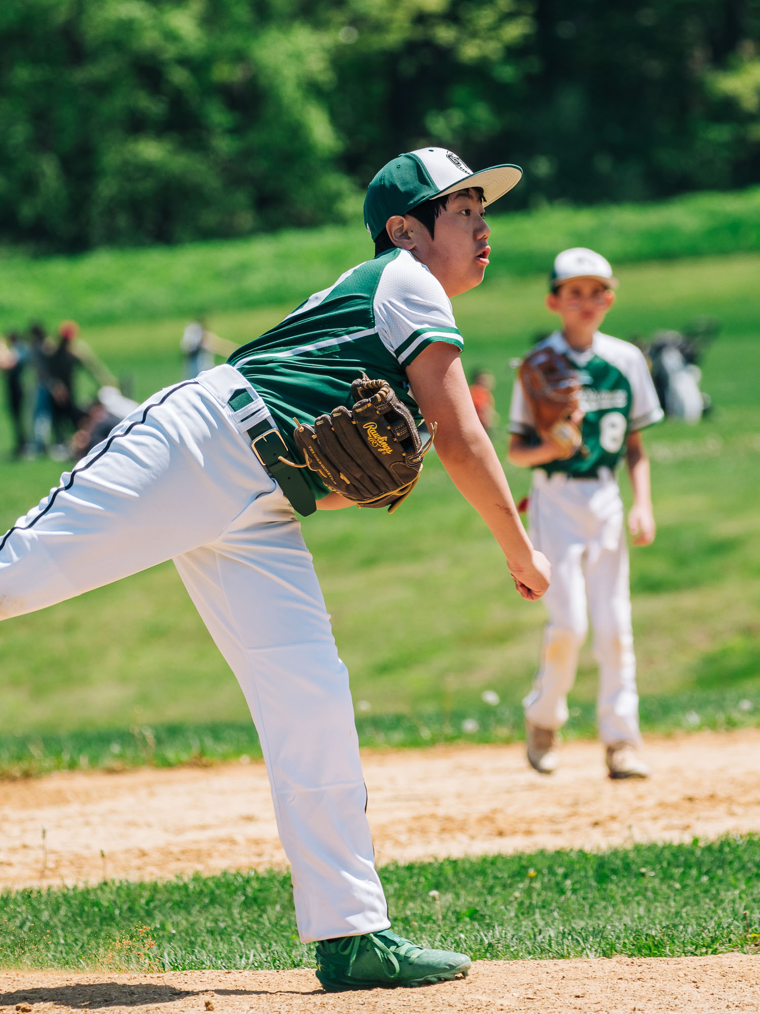 Baseball pitcher delivery